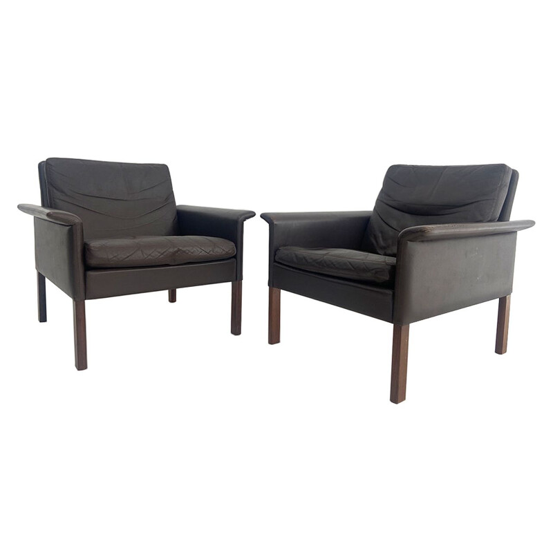 Pair of vintgae rosewood and brown leather armchairs by Hans Olsen