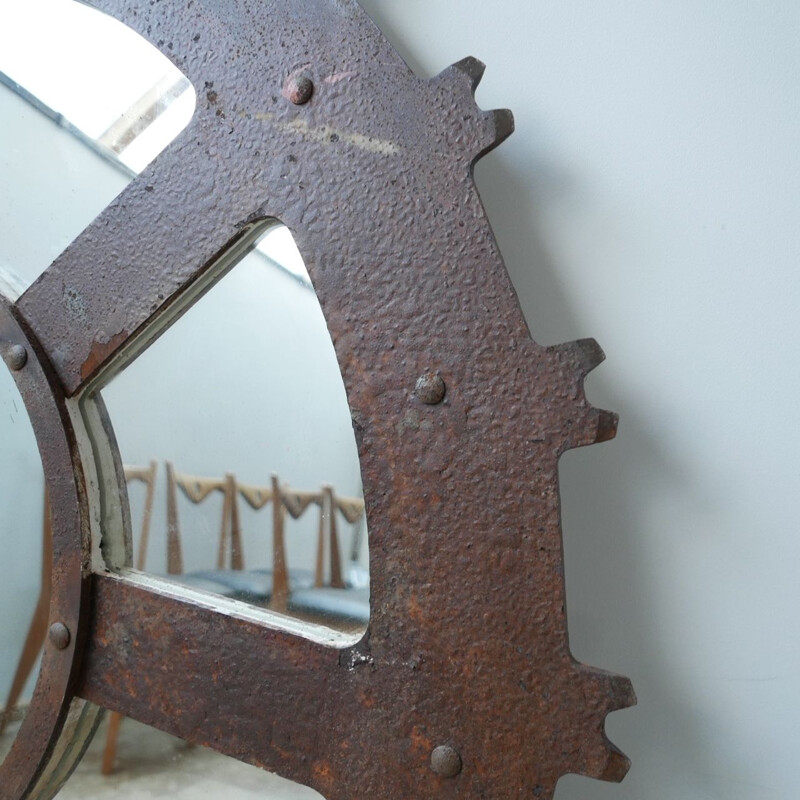 Industrial mirror in metal cog