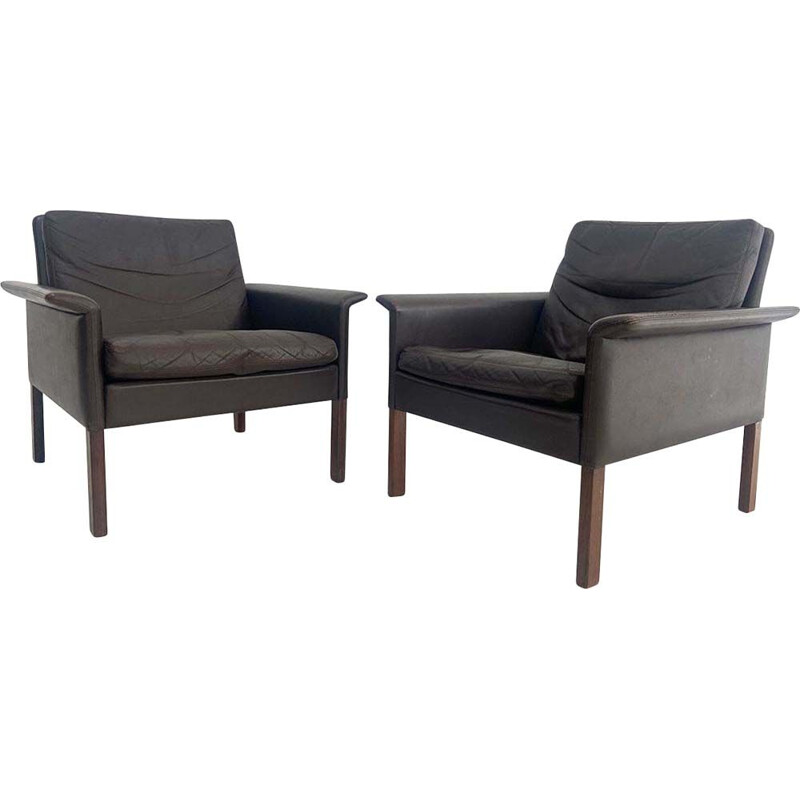 Pair of vintgae rosewood and brown leather armchairs by Hans Olsen
