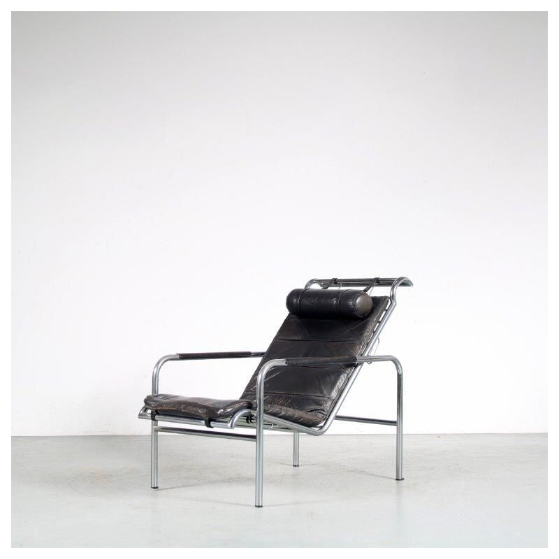 Vintage "Genni" black leather armchair by Gabriele Mucchi for Zanotta, Italy 1980