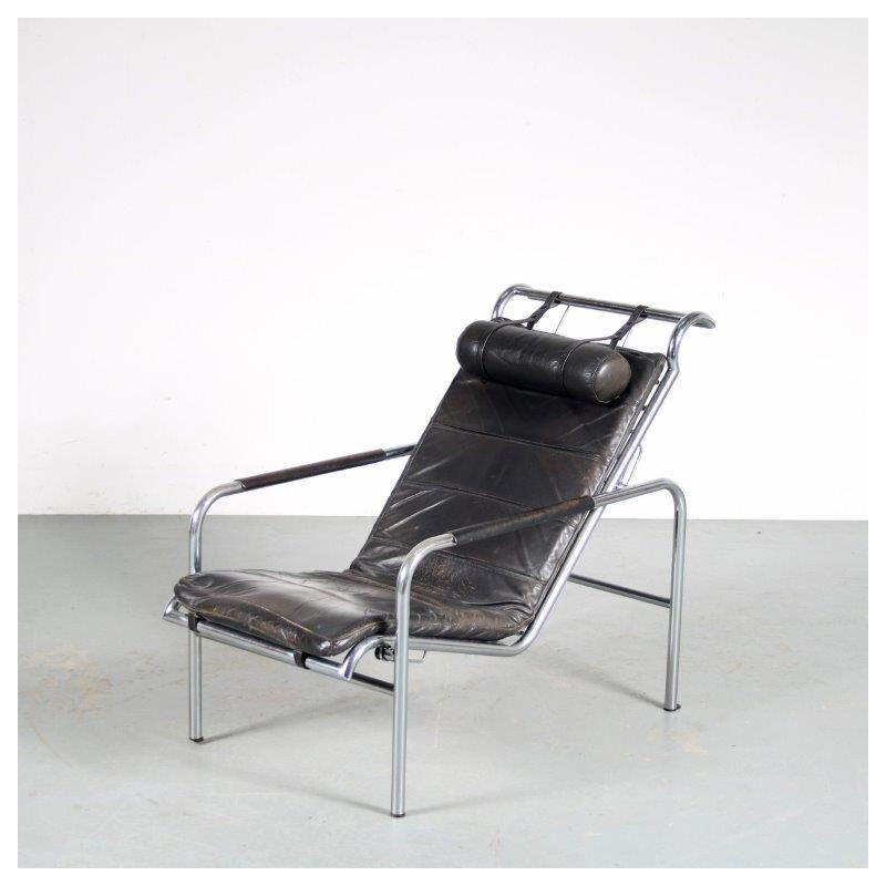 Vintage "Genni" black leather armchair by Gabriele Mucchi for Zanotta, Italy 1980