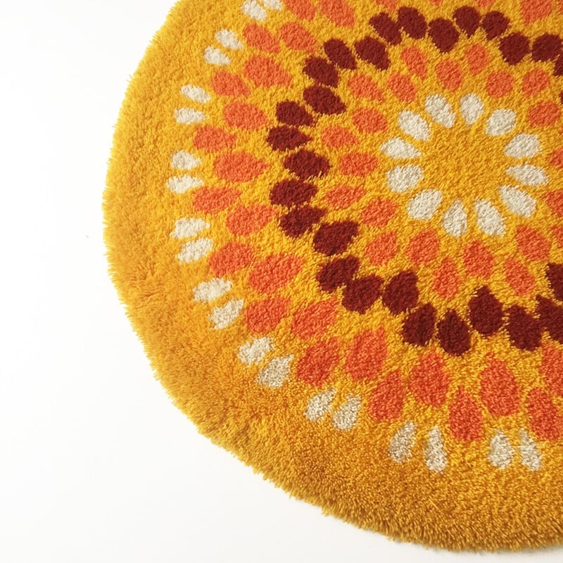 Vintage circular pop art rug on wool - 1970s