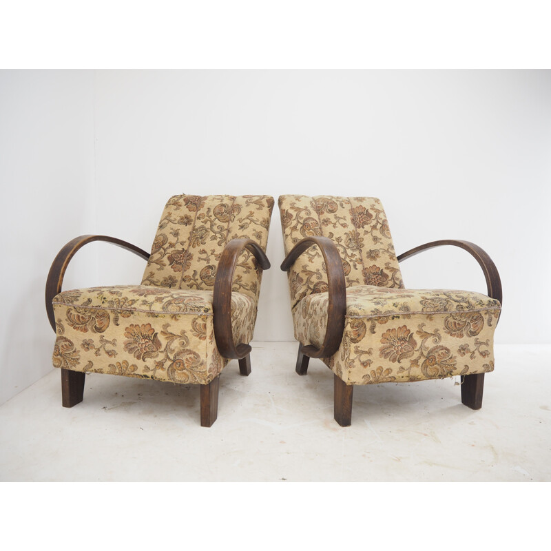 Pair of Art Deco vintage armchairs by Jindrich Halabala, Czechoslovakia 1940s