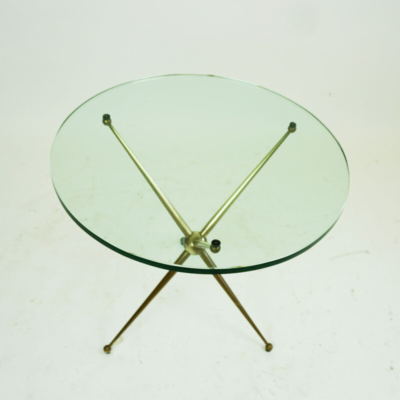 Vintage circular coffee table in brass and glass, Italy 1950