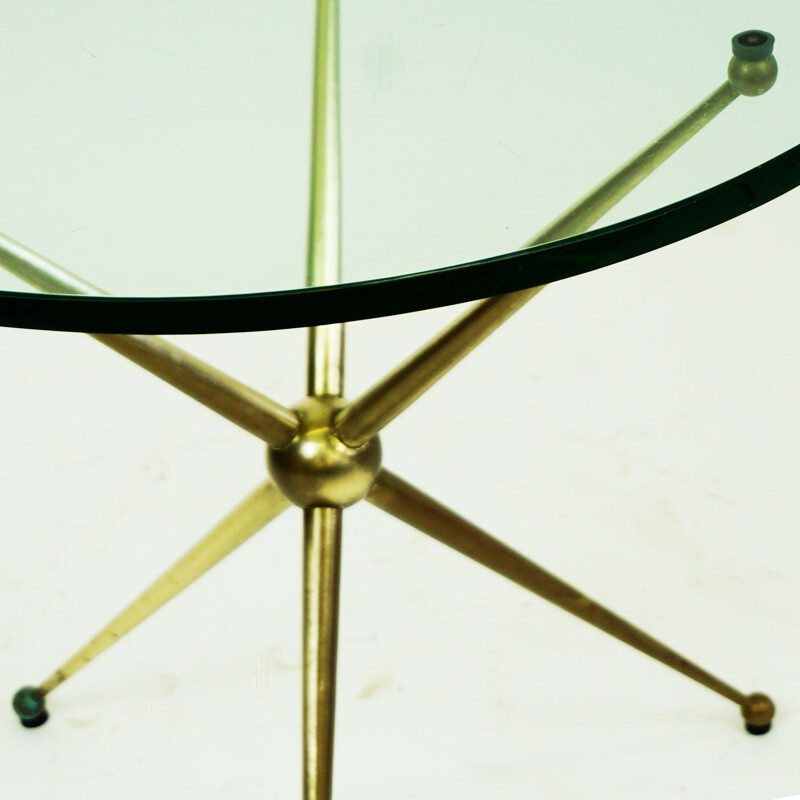 Vintage circular coffee table in brass and glass, Italy 1950