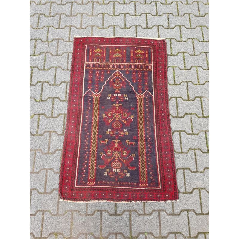 Vintage Turkish woolen prayer rug