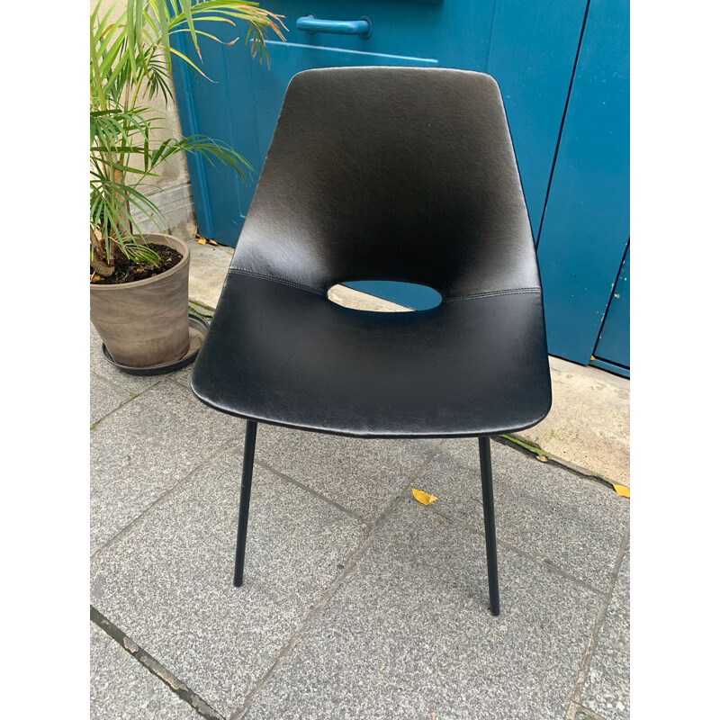 Cadeira Vintage em imitação de couro por Pierre Guariche