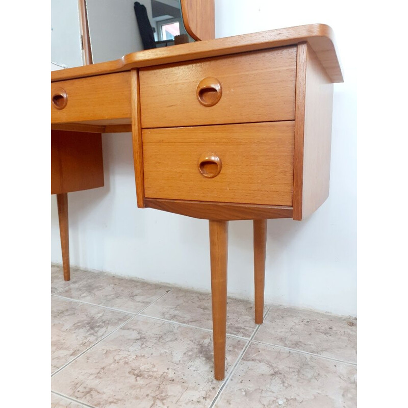 Scandinavische vintage teakhouten kaptafel met 3-delige draaibare spiegel