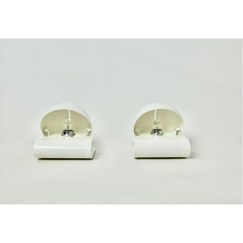 Pair of vintage Bugia white desk lamps by Giuseppe Cormio for Guzzini, 1970