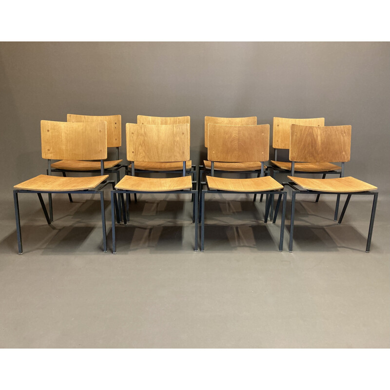 Set of 8 industrial chairs in oakwood and metal, 1960