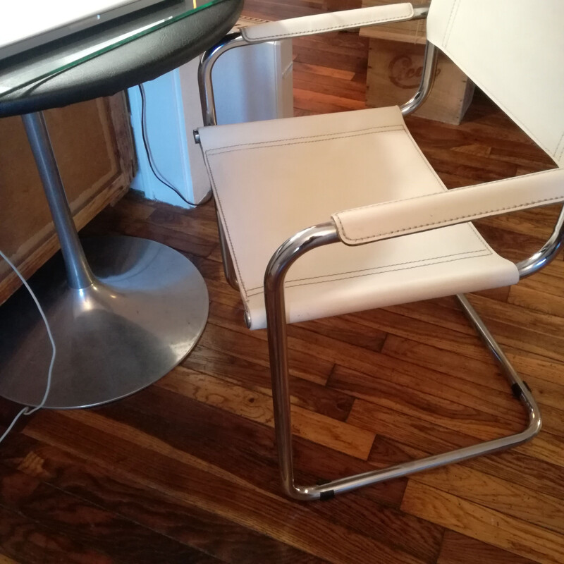 Vintage cantilever office chair in smooth leather