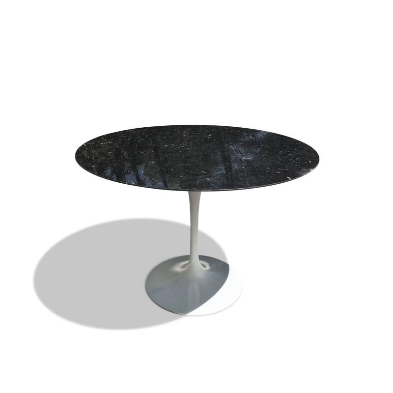 Round vintage table in black marquina marble by Eero Saarinen for Knoll International