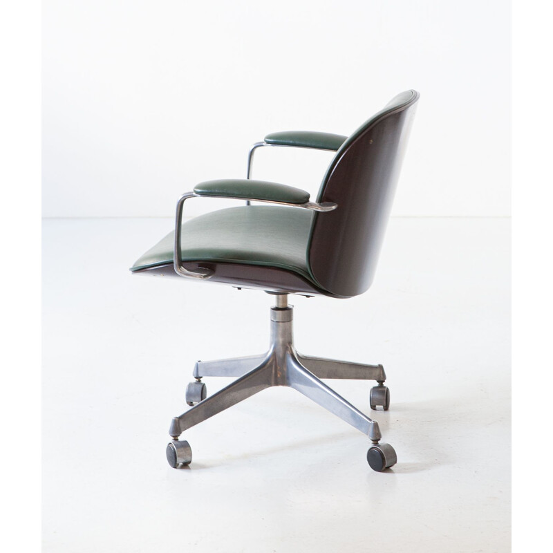 Vintage swivel desk chair in green skai and walnut by Ico Parisi for Mim Roma, 1950s