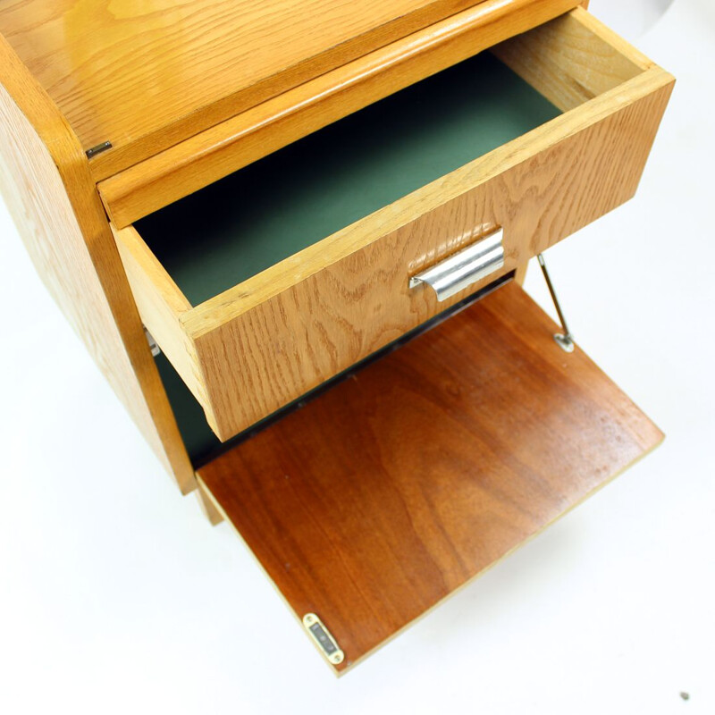 Vintage chest of drawers in oakwood, Czechoslovakia 1960s