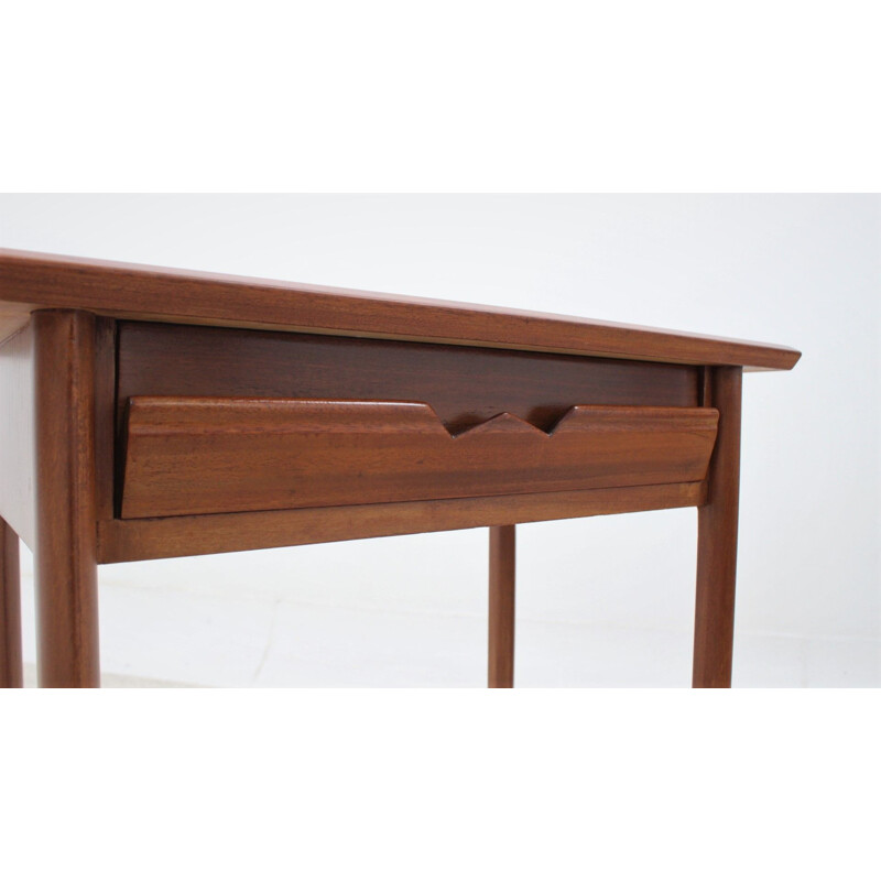 Par de mesas de cabeceira em madeira de cerejeira, 1950