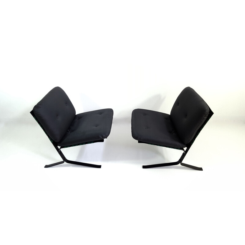 Pair of Airborne low chairs in leatherette, Olivier MOURGUE - 1960s