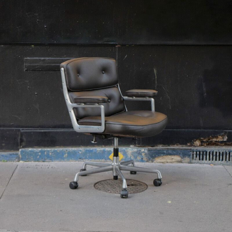 Brown vintage Lobby Chair armchair by Charles & Ray Eames for Herman Miller