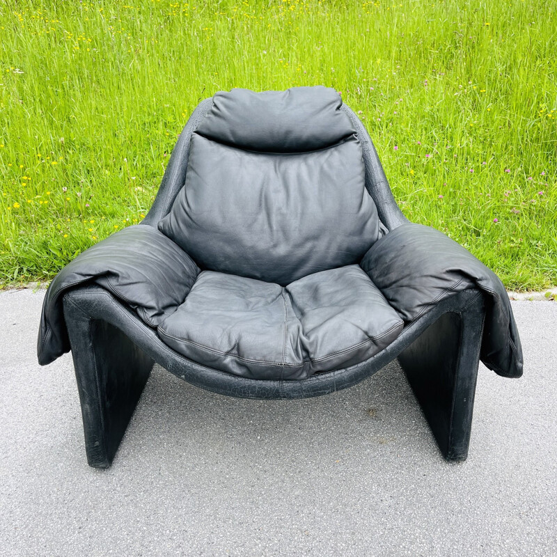 Vintage black armchair by Vittorio Introini for Saporiti, Italy 1960s