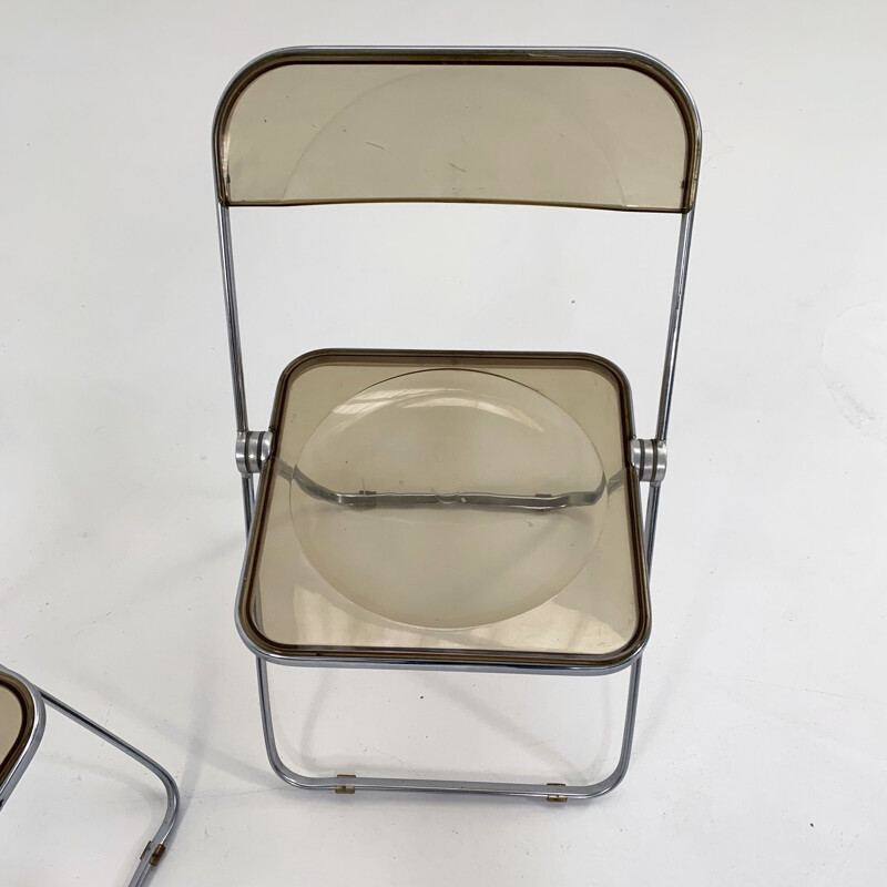 Paire de chaises vintage Plia fumée par Giancarlo Piretti pour Anonima Castelli, 1960