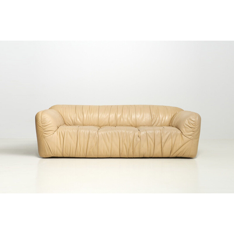 Vintage 3-seater sofa in camel colour leather, 1970s