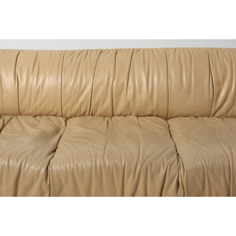 Vintage 3-seater sofa in camel colour leather, 1970s