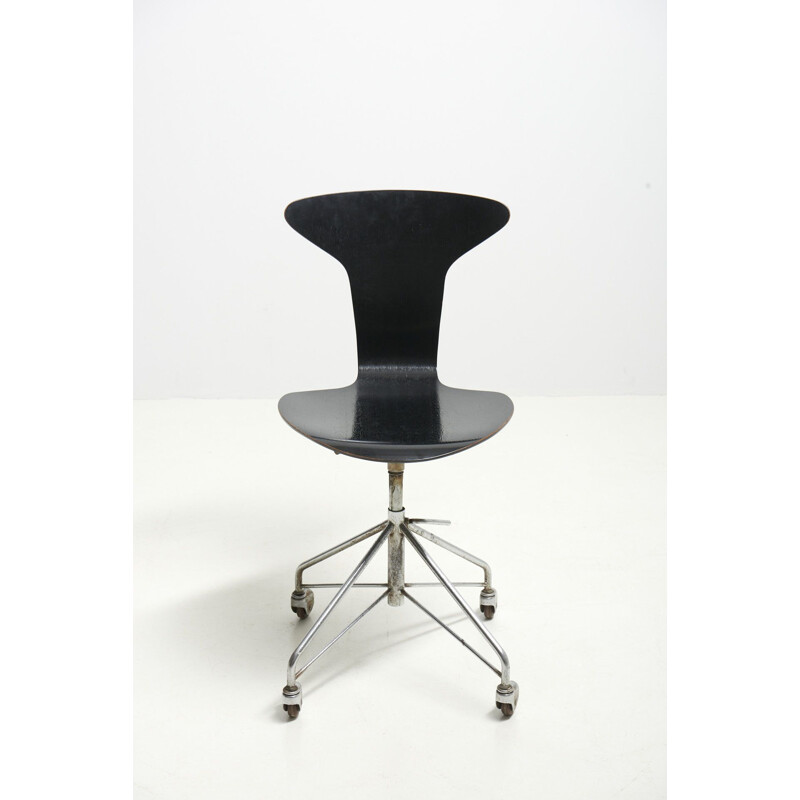 Vintage Mosquito swivel armchair model 3115 by Arne Jacobsen for Fritz Hansen, Denmark 1960s