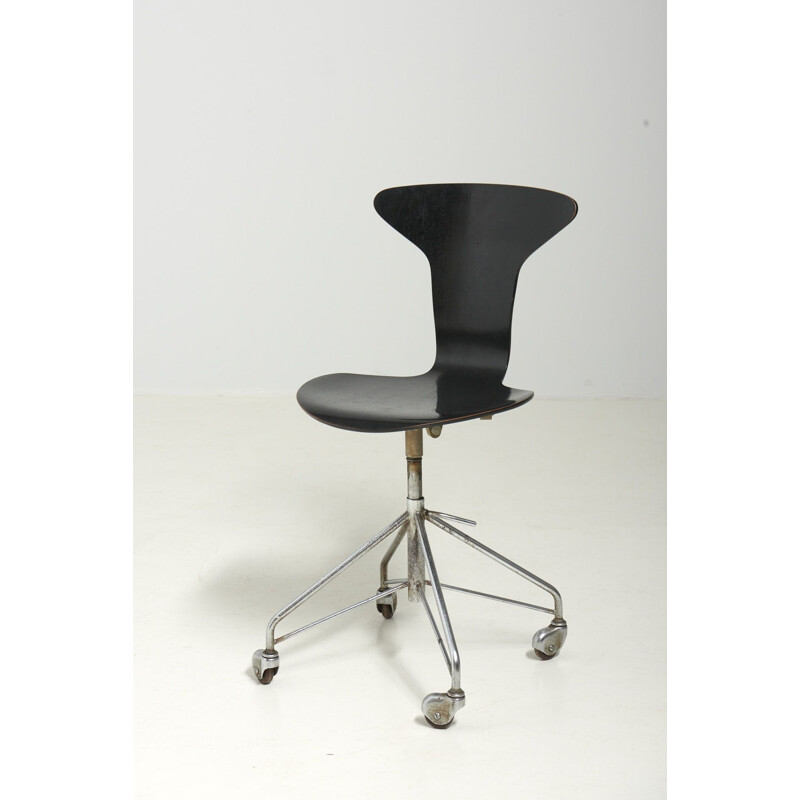 Vintage Mosquito swivel armchair model 3115 by Arne Jacobsen for Fritz Hansen, Denmark 1960s