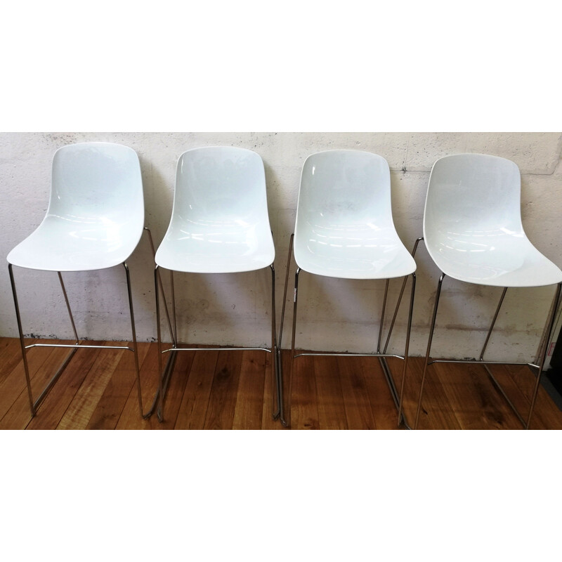 Pure Loop Infiniti vintage bar stool in white plastic