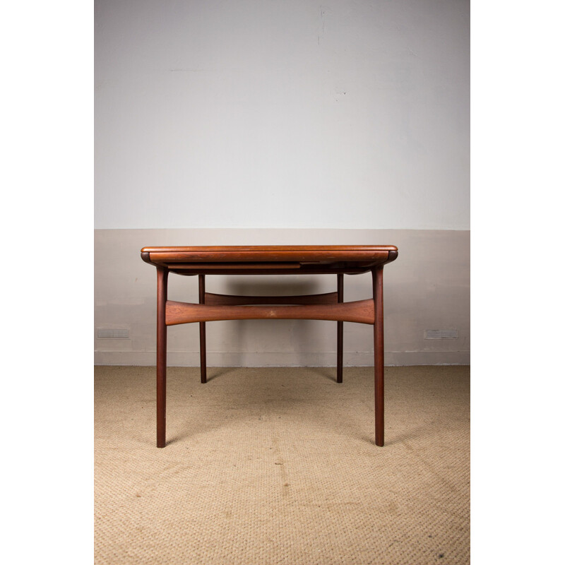 Table danoise vintage en teck par Arne Hovmand Olsen pour Mogens Kold, 1957