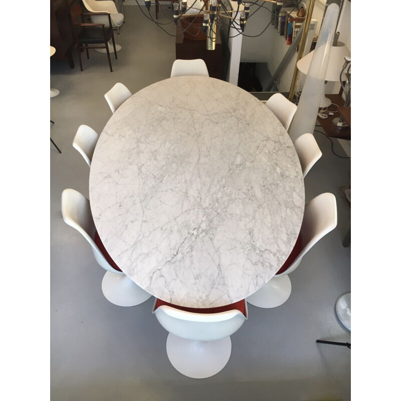Vintage oval marble table by Eero Saarinen for Knoll