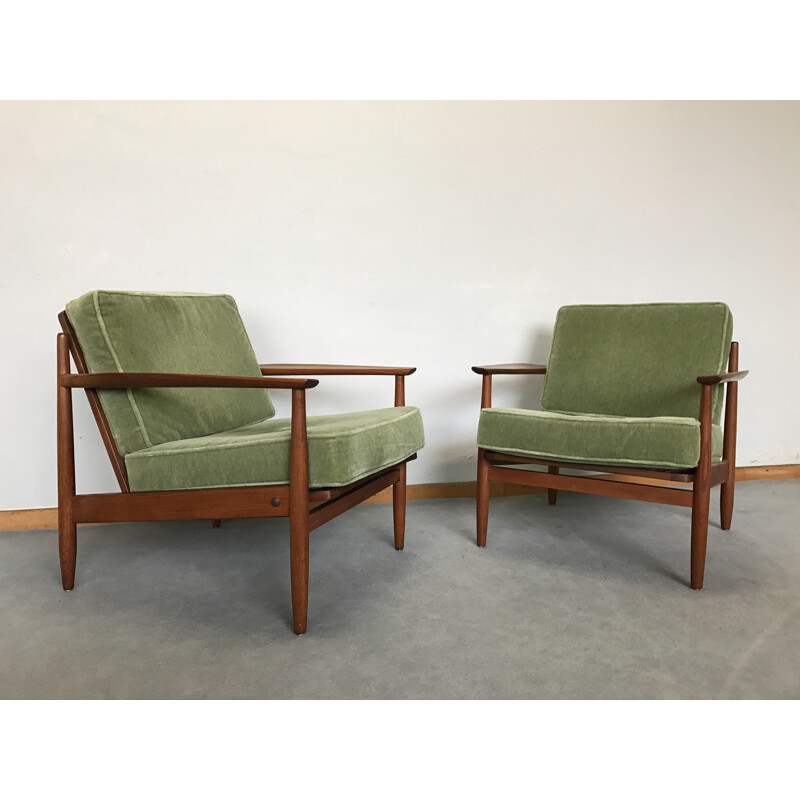 Pair of Danish armchairs in teak and green velvet - 1960s