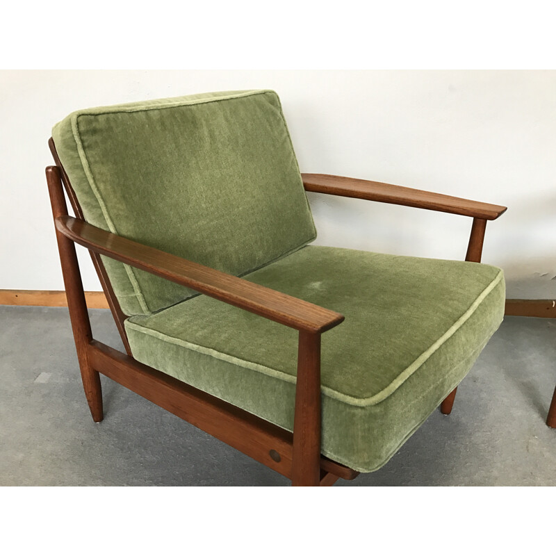 Pair of Danish armchairs in teak and green velvet - 1960s