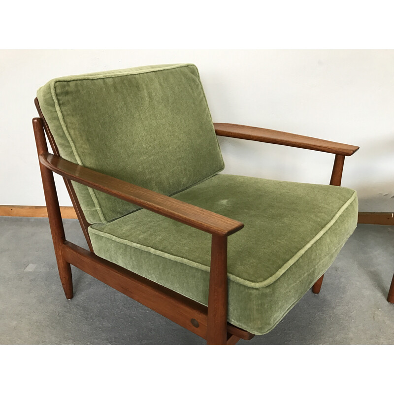 Paire de fauteuils scandinave en teck et velours vert - 1960