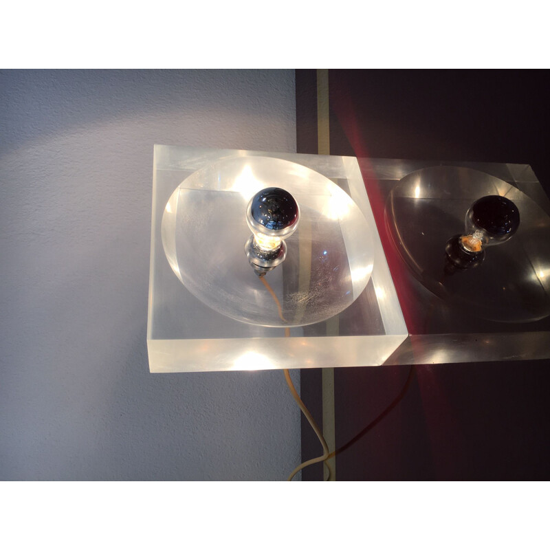 Lámpara de mesa vintage de plexiglás de Michel Dumas