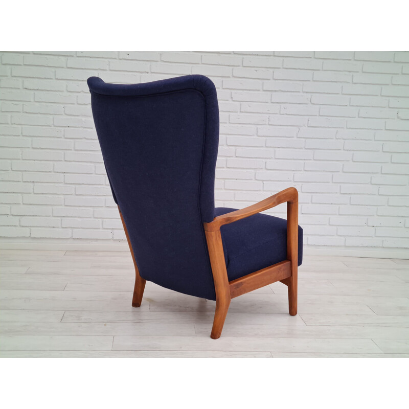 Danish vintage armchair in wool by Fritz Hansen