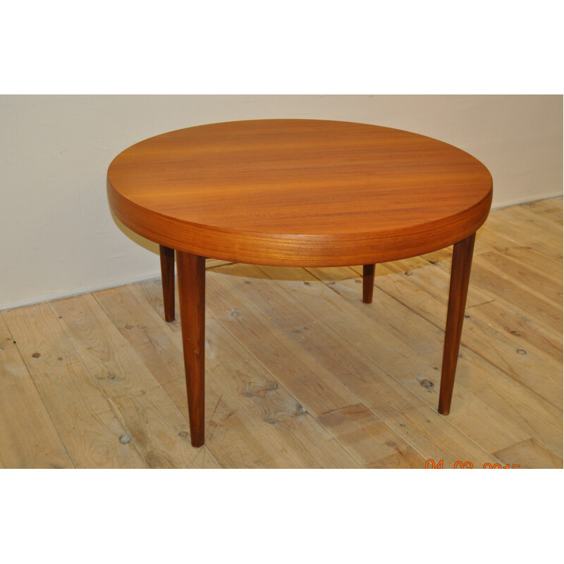 Scandinavian round dining table - 1970s