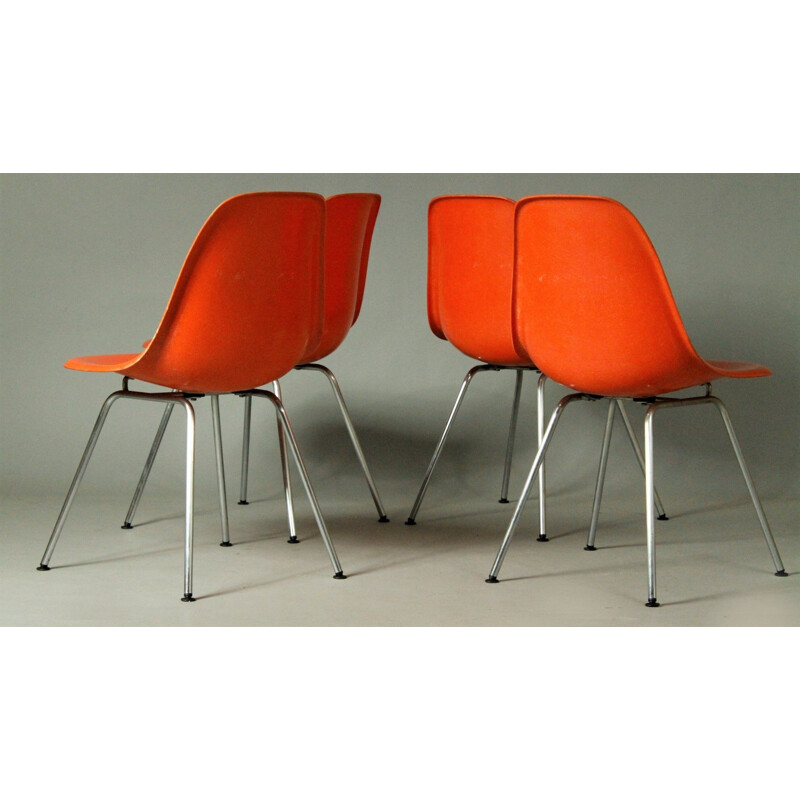 Set of 4 vintage fiberglass chairs by Eames for Herman Miller, 1950s