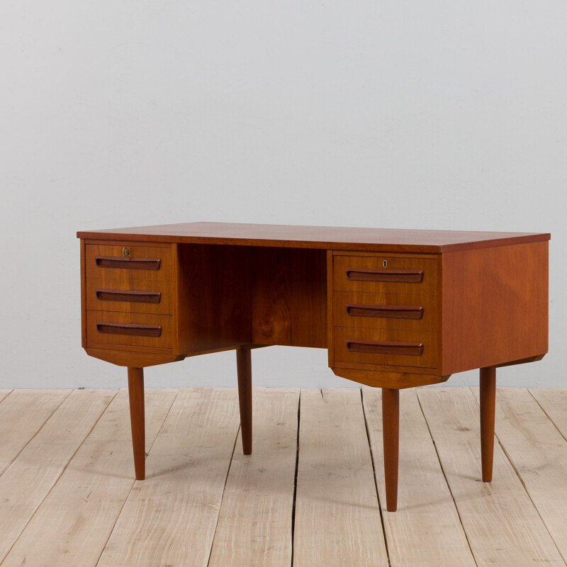 Scrivania vintage in teak di J. Svenstrup per A.P. Møbler, Danimarca 1960