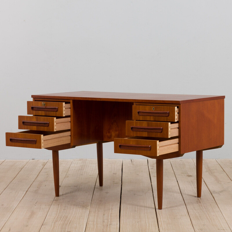 Scrivania vintage in teak di J. Svenstrup per A.P. Møbler, Danimarca 1960