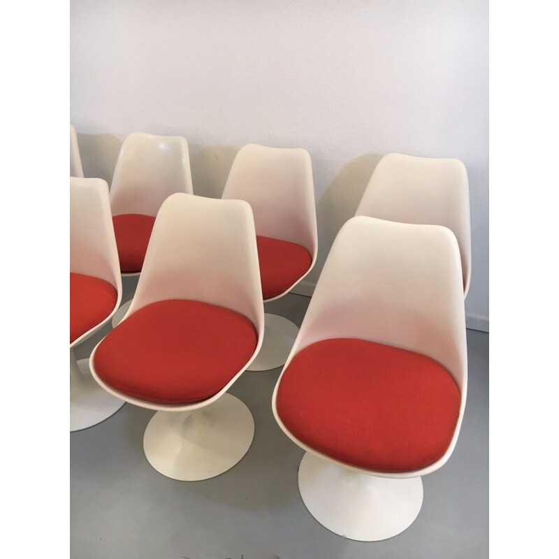 Set of 8 vintage tulip chairs by Eero Saarinen for Knoll International, 1970