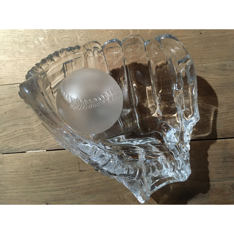 Vintage-Baseballhandschuh mit Ball aus Kristallglas