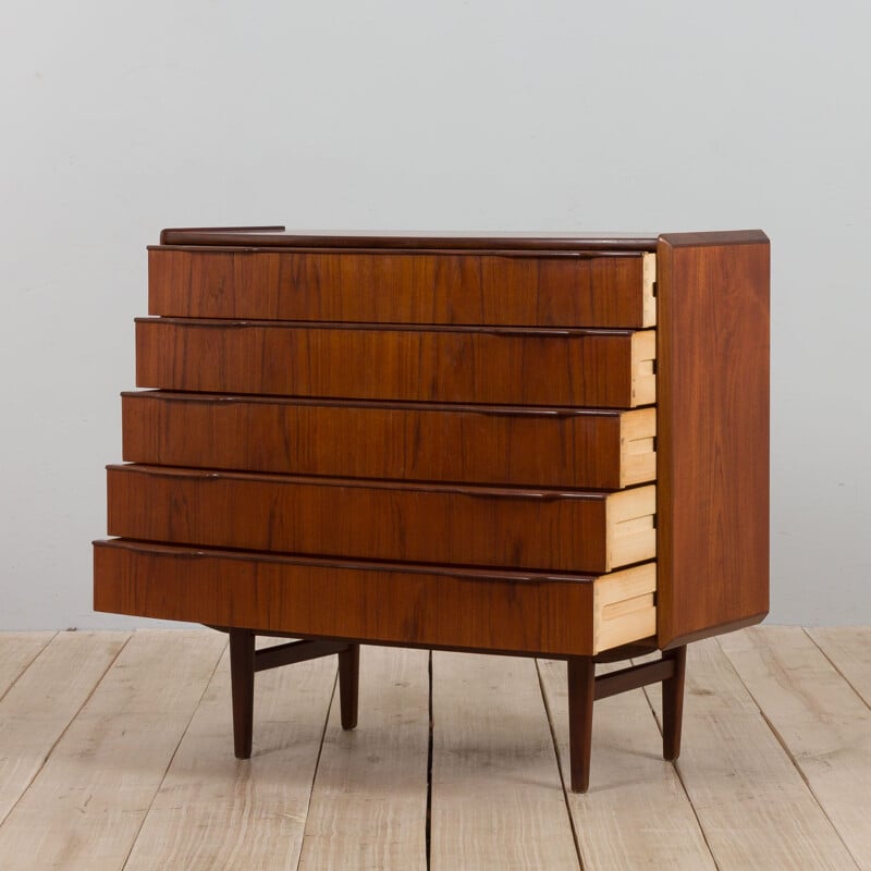 Mid-century Danish chest of drawers in teak by Vordingborg Møbelfabrik, 1960s