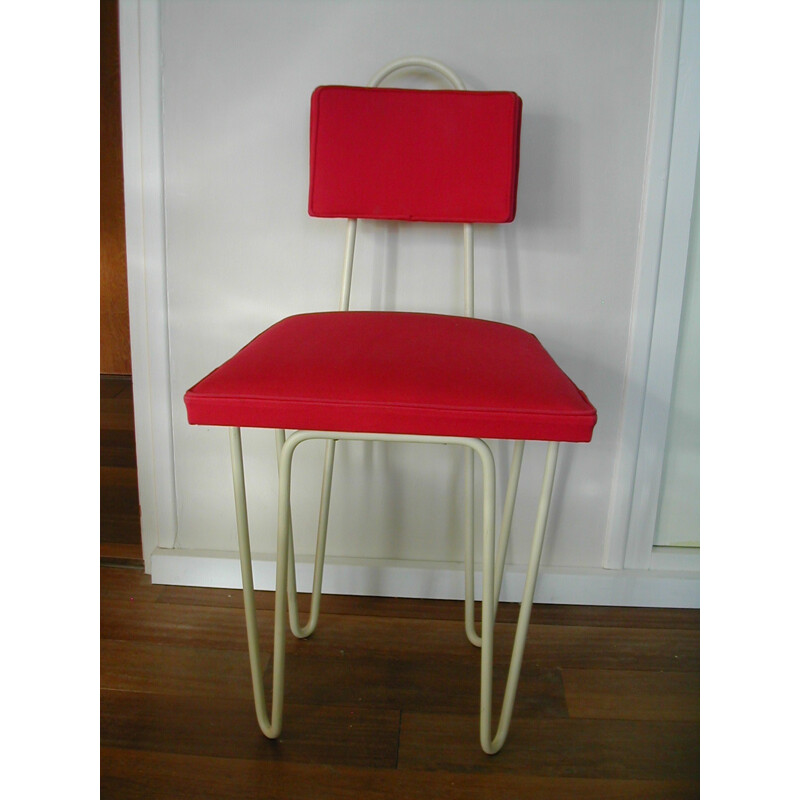 Red chair in beige lacquered metal, Raoul GUYS - 1950s