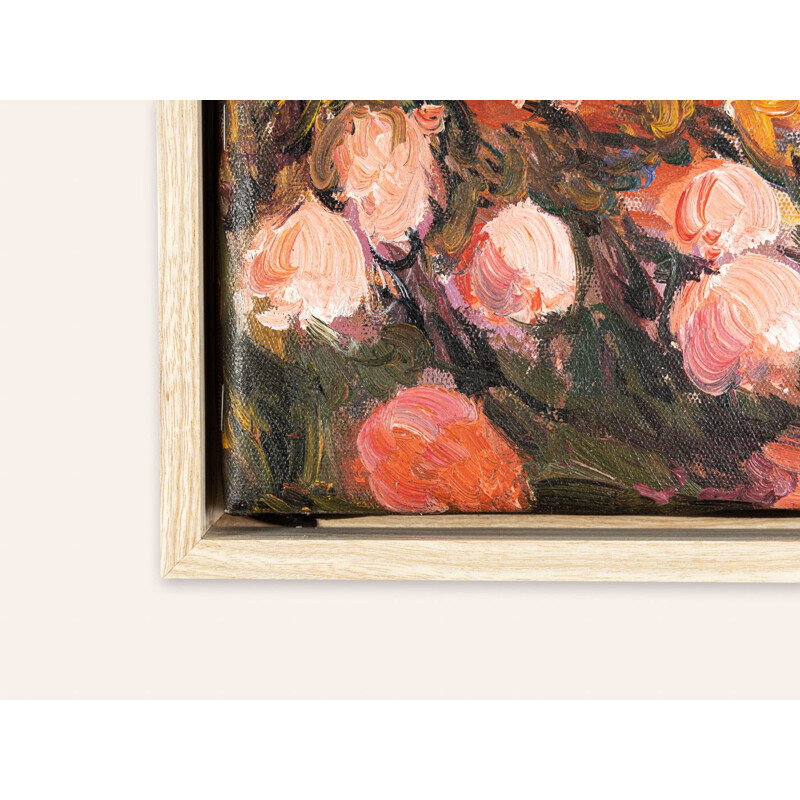 Vintage flower bouquet in oil on canvas