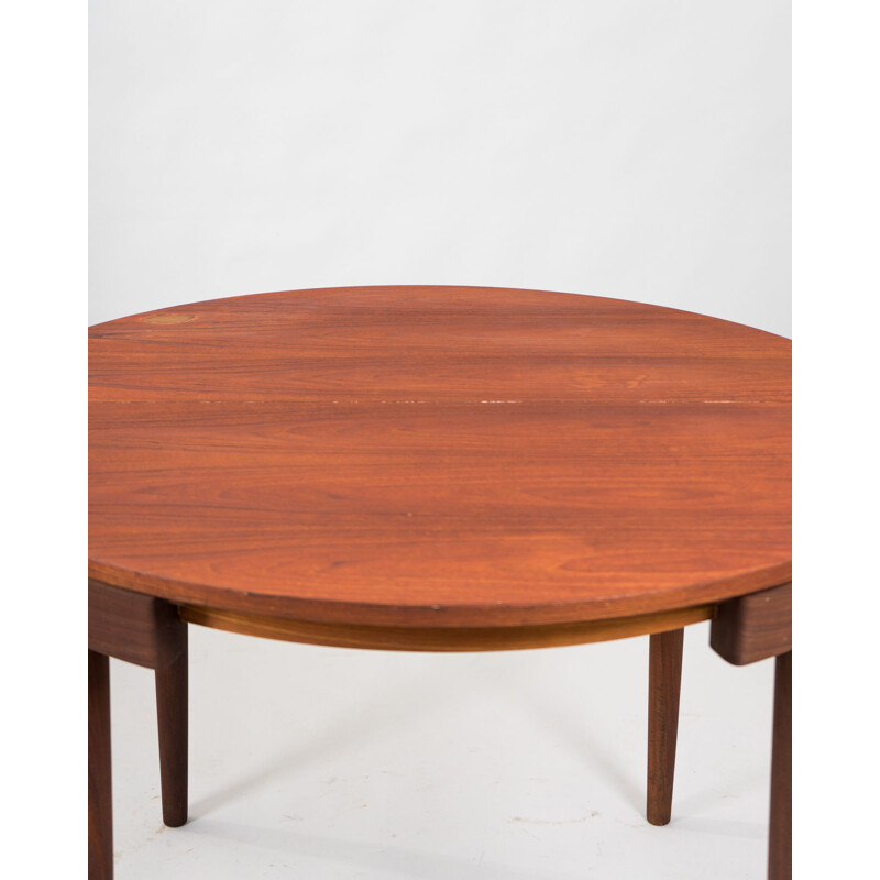 Vintage round teak dining table by Hans Olsen for Frem Røjle, Denmark 1960s