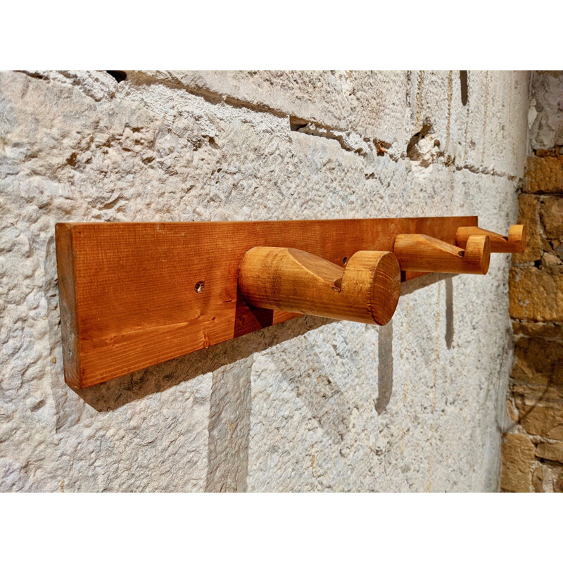 Vintage coat rack in pine wood for Charlotte Perriand for Les Arcs