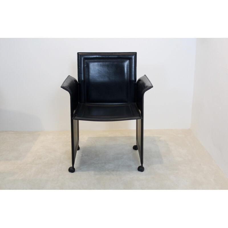 Suite de 6 chaises à repas Matteo Grassi en cuir noir - 1970