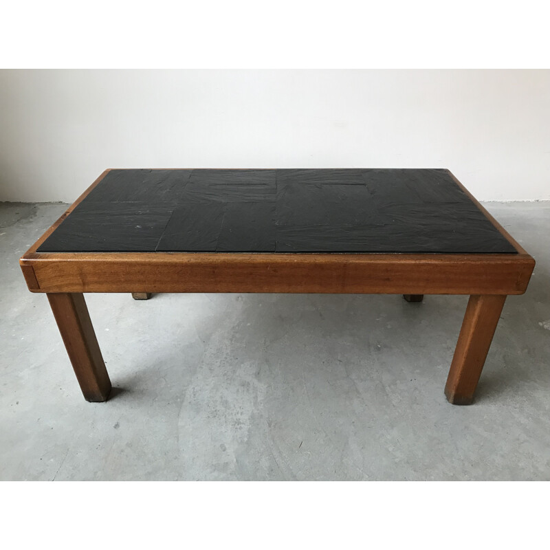 Table basse vintage en orme massif et ardoise par la Maison Regain