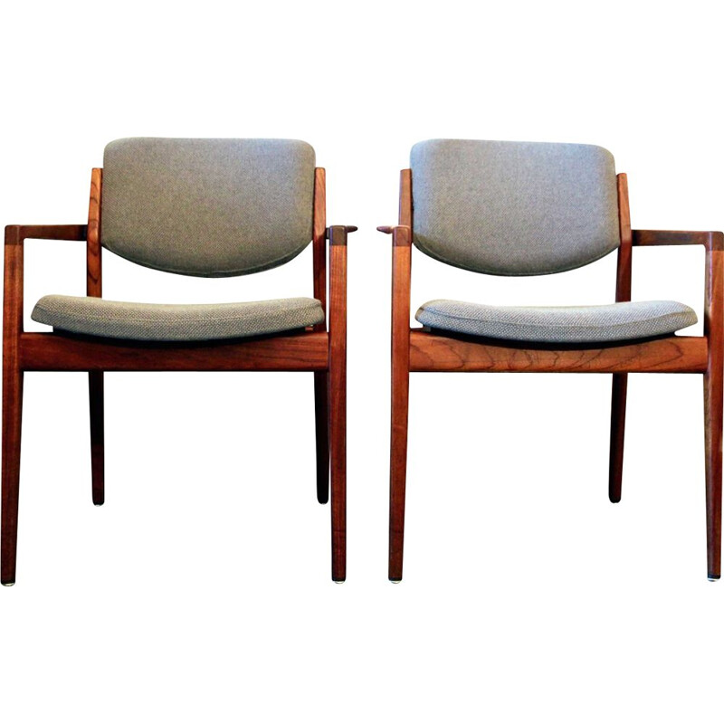 Pair of vintage armchairs model 196 by Finn Juhl for France and Søn, 1961s