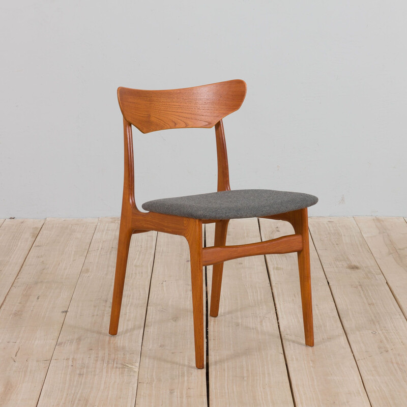 Set of 4 vintage danish teak chairs by Schønning & Elgaards, 1960s